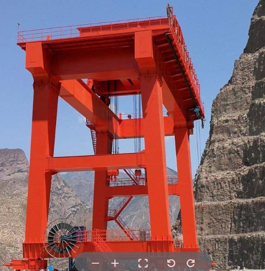 壩頂門(mén)機(jī)