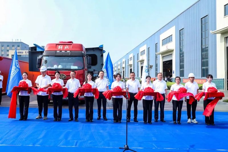 發(fā)車(chē)！1000t“鋼鐵巨獸”，助力長(zhǎng)江中上游大規(guī)模碼頭建設(shè)